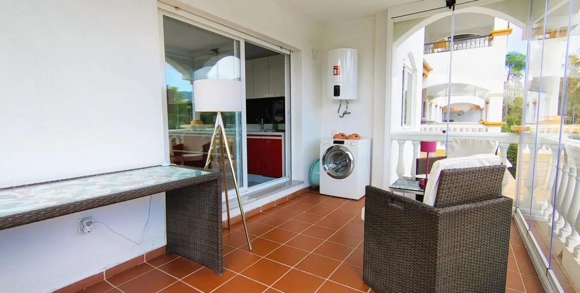 Sale of middle floor apartment in Nueva Andalucía 8