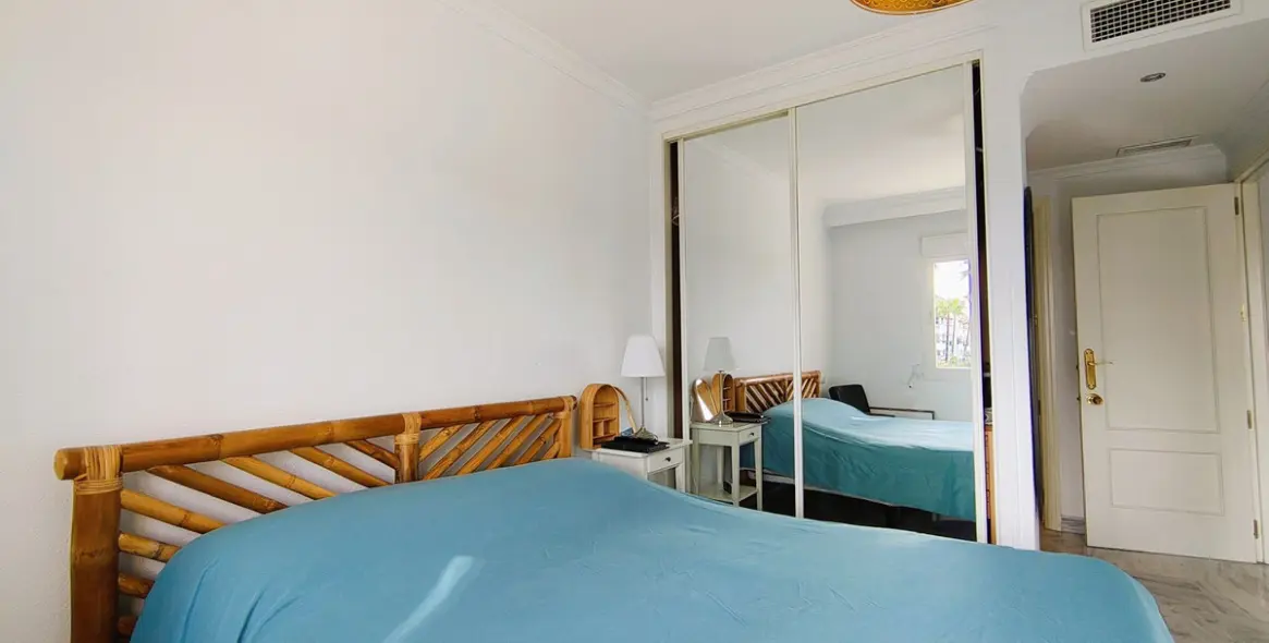 Sale of middle floor apartment in Nueva Andalucía 14