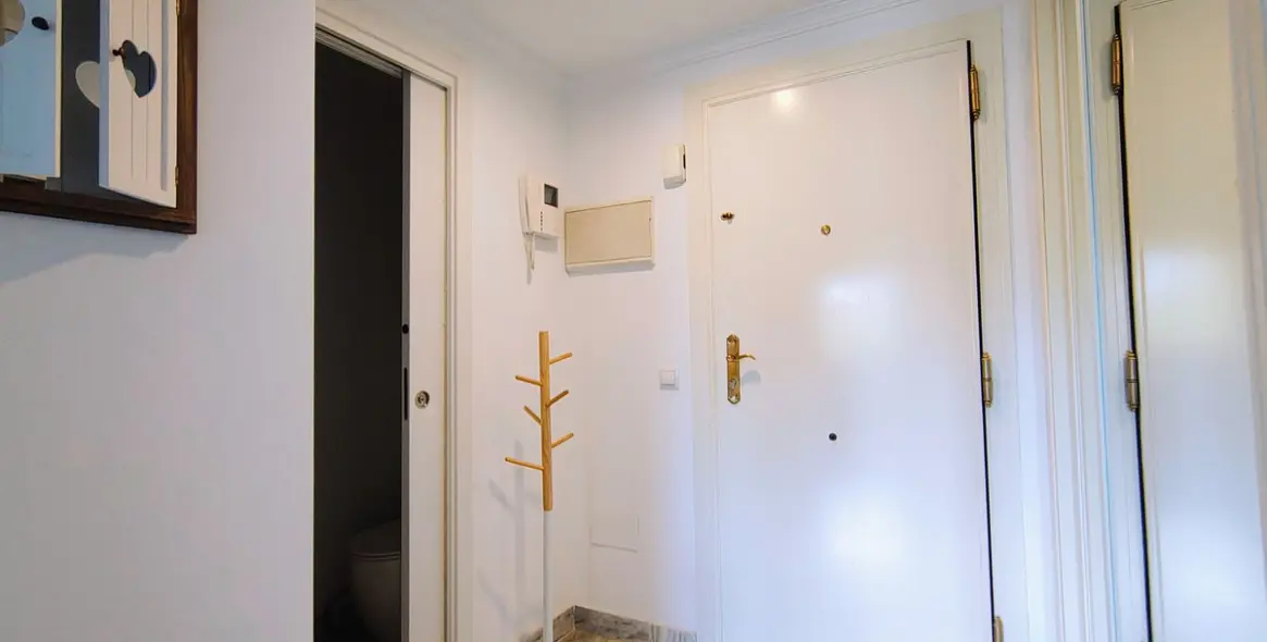 Venta de apartamento en planta media en Nueva Andalucía 22