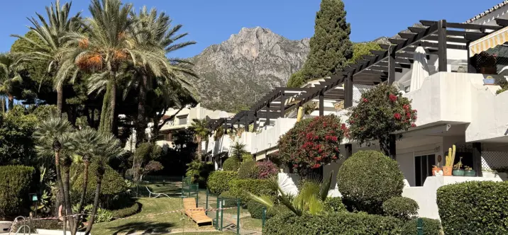 Продажа апартаментов на первом этаже в The Golden Mile 0