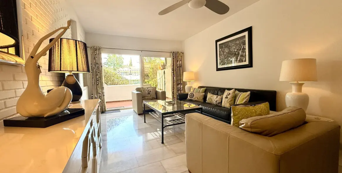 Sale of ground floor apartment in The Golden Mile 3