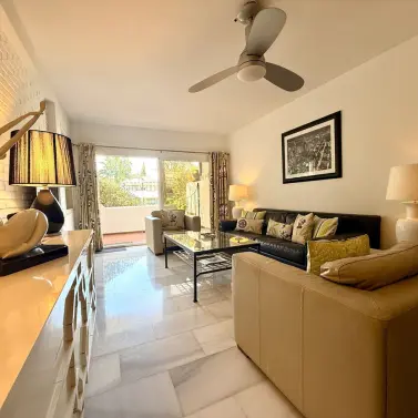 Продажа апартаментов на первом этаже в The Golden Mile