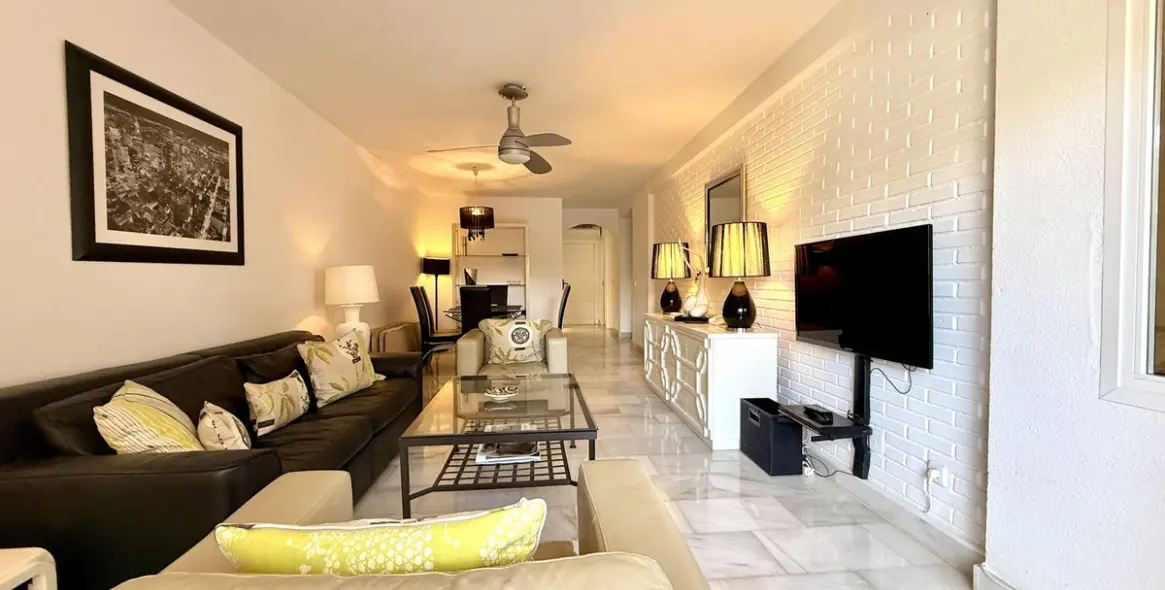 Sale of ground floor apartment in The Golden Mile 4