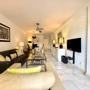 Продажа апартаментов на первом этаже в The Golden Mile