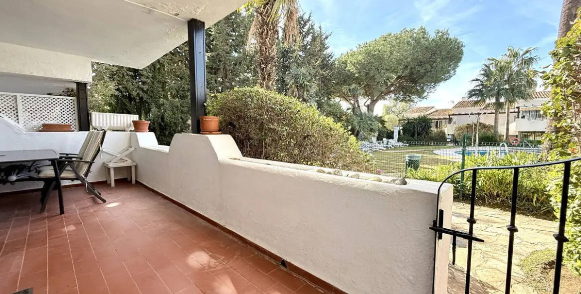 Sale of ground floor apartment in The Golden Mile 13