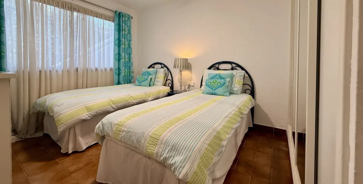 Sale of ground floor apartment in The Golden Mile 16