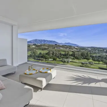 Продажа апартаментов на среднем этаже в La Cala Golf