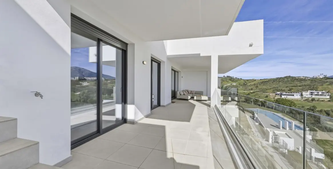 Продажа апартаментов на среднем этаже в La Cala Golf 3