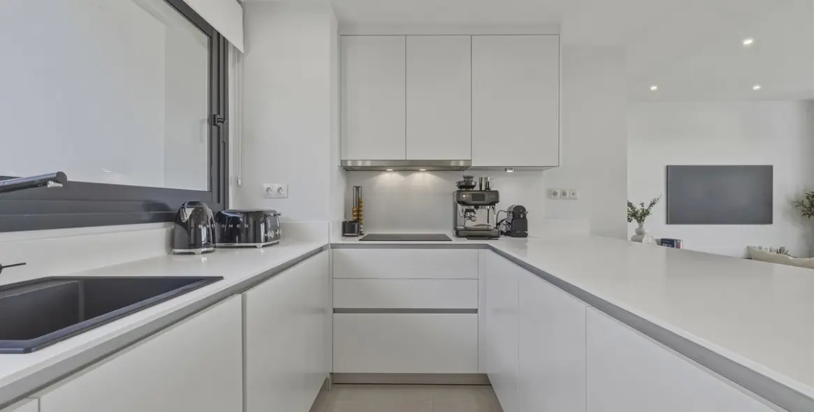 Продажа апартаментов на среднем этаже в La Cala Golf 9