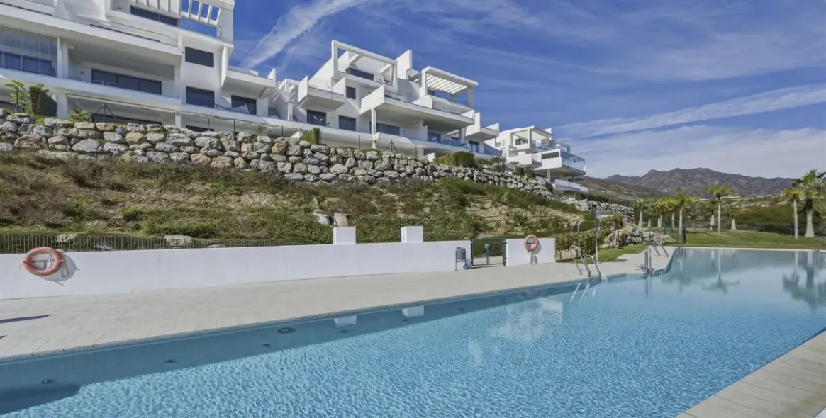 Продажа апартаментов на среднем этаже в La Cala Golf 17