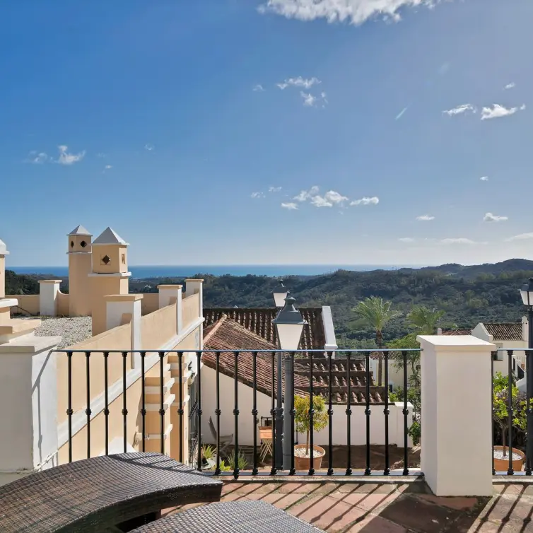 Sale of townhouse in Benahavís