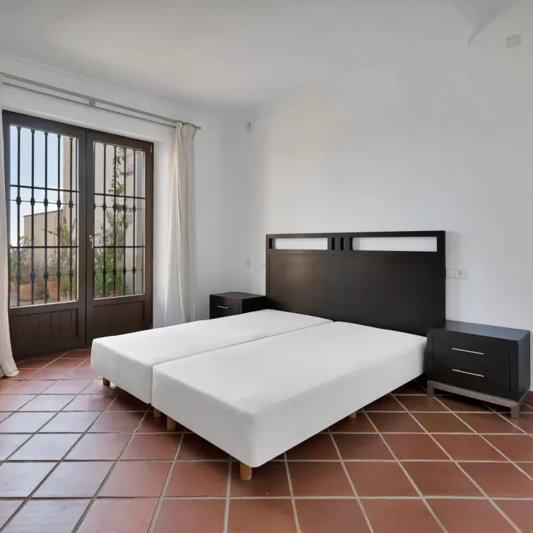Sale of townhouse in Benahavís