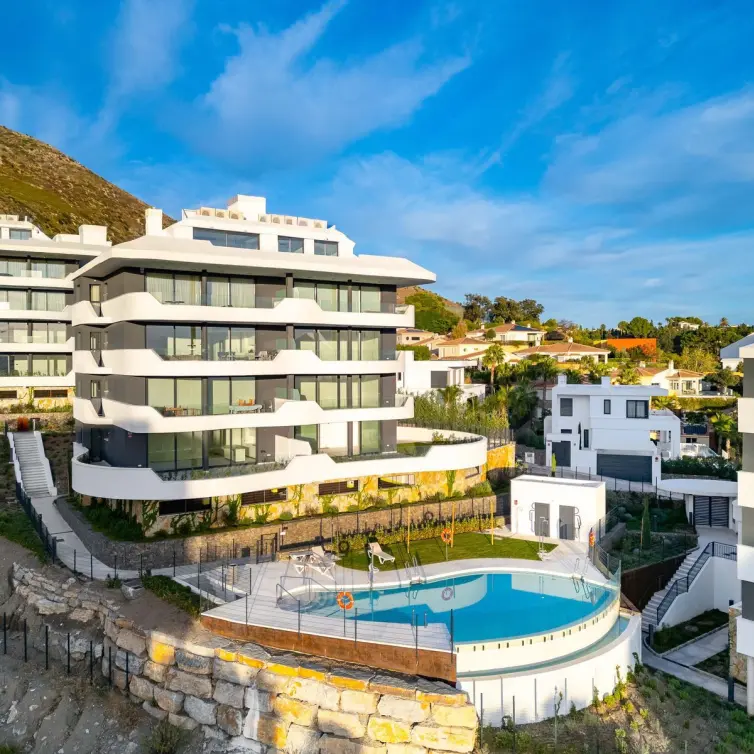 Sale of ground floor apartment in Higueron