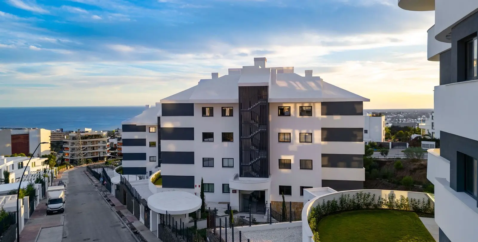 Sale of ground floor apartment in Higueron 12