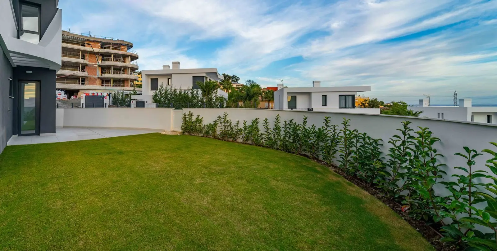 Sale of ground floor apartment in Higueron 20