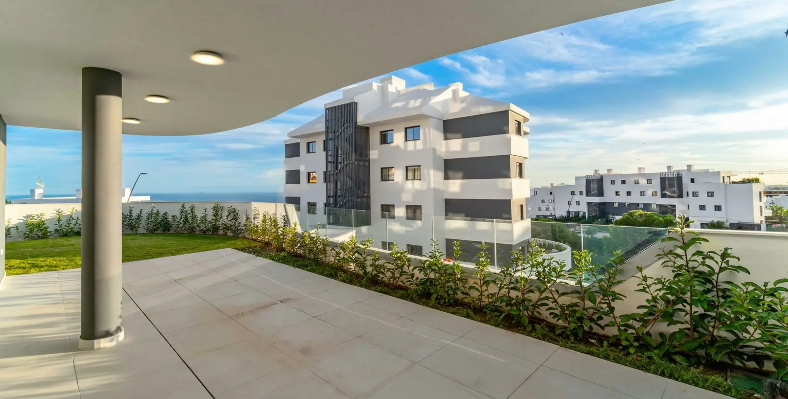 Sale of ground floor apartment in Higueron 37