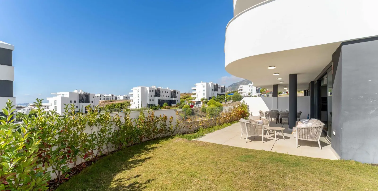 Venta de apartamento en planta baja en Higueron 39