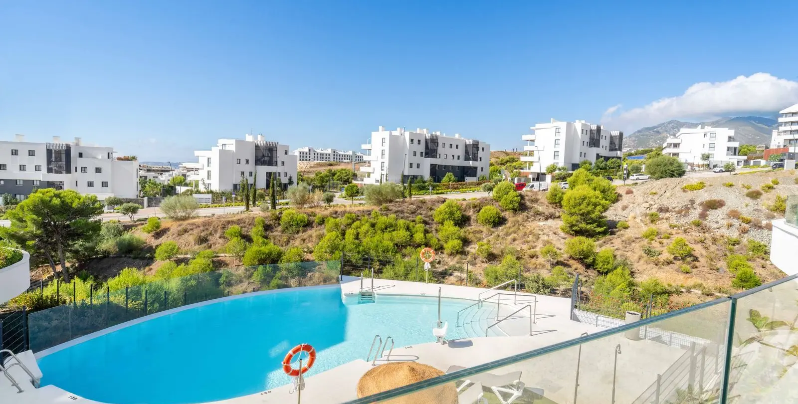 Venta de apartamento en planta baja en Higueron 40