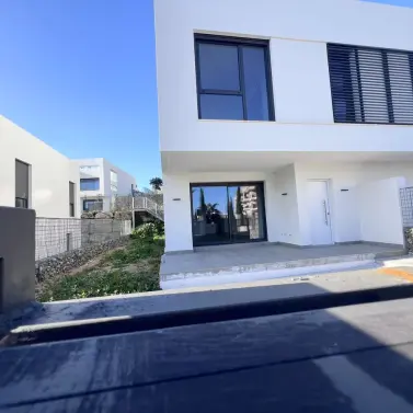 Продажа дома на две семьи в Riviera del Sol