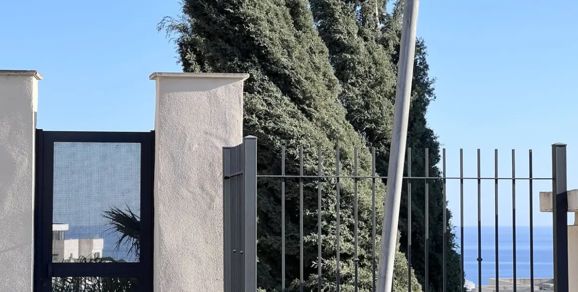 Продажа дома на две семьи в Riviera del Sol 5