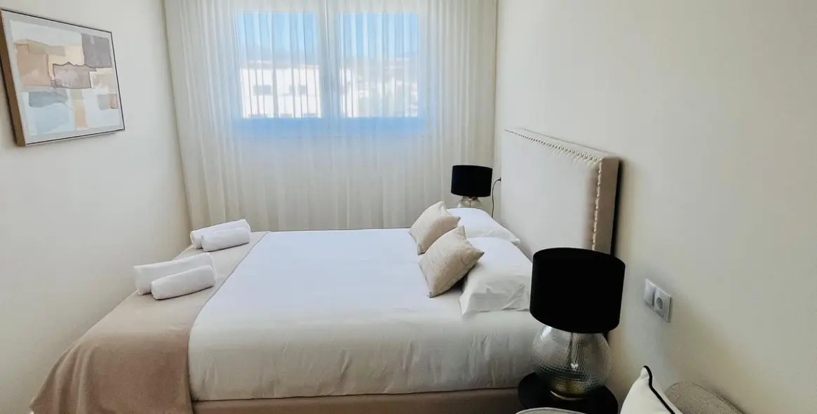 Sale of penthouse in Estepona 12