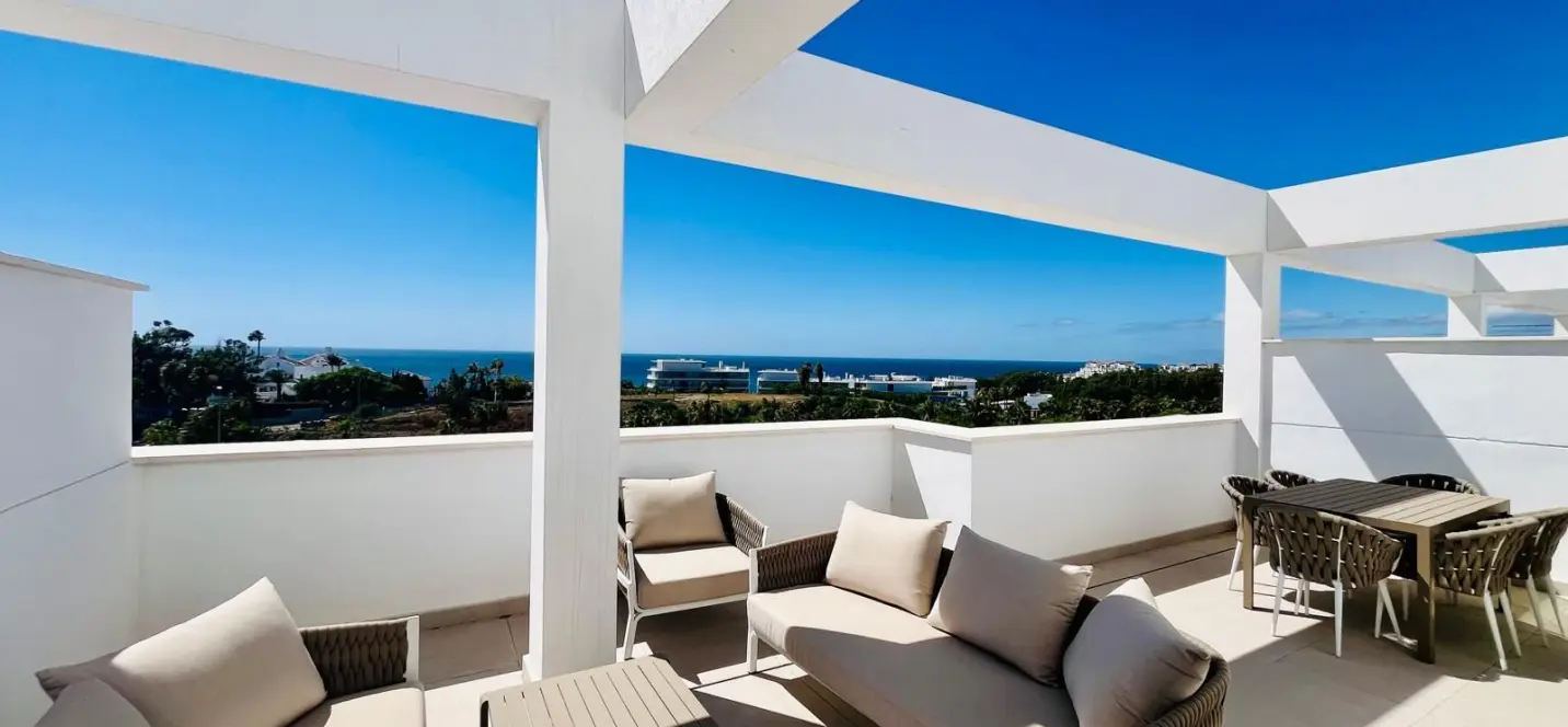 Продажа пентхауса в Estepona 0