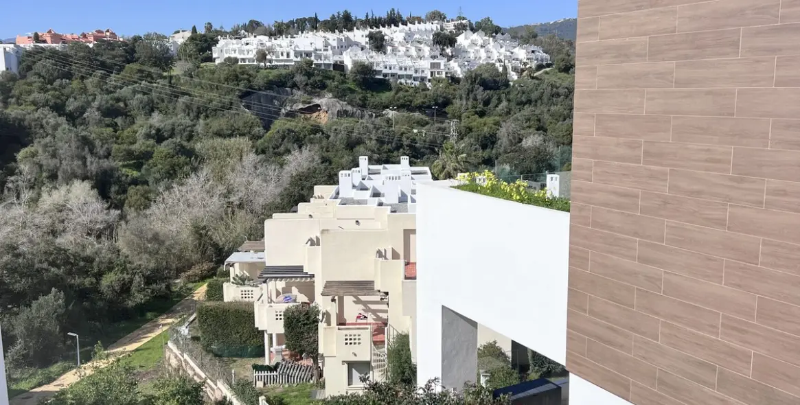 Venta de apartamento en planta baja en Cabopino 3