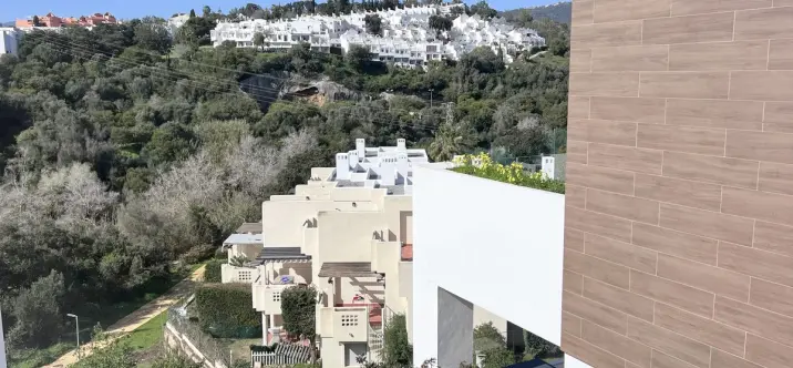 Venta de apartamento en planta baja en Cabopino 2