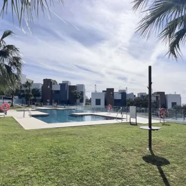 Venta de apartamento en planta baja en Cabopino