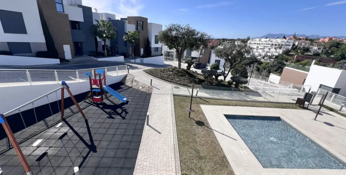 Venta de apartamento en planta baja en Cabopino 5