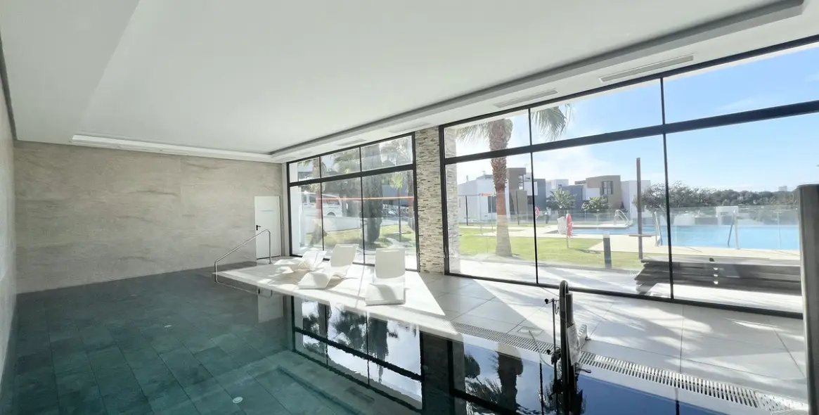 Venta de apartamento en planta baja en Cabopino 11