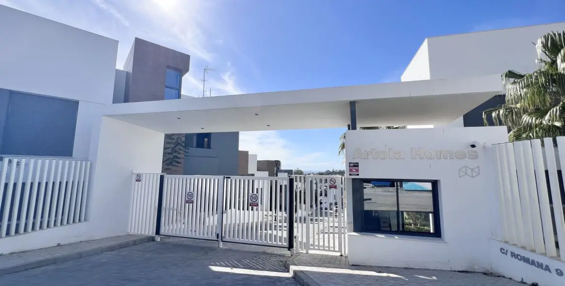 Venta de apartamento en planta baja en Cabopino 17