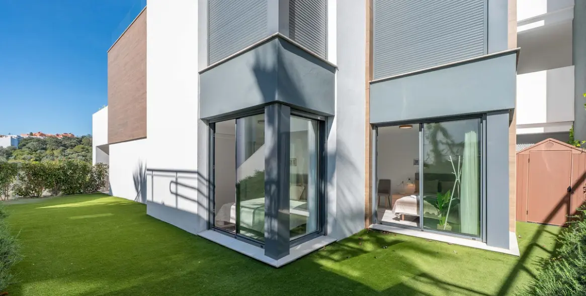 Продажа апартаментов на первом этаже в Cabopino 25