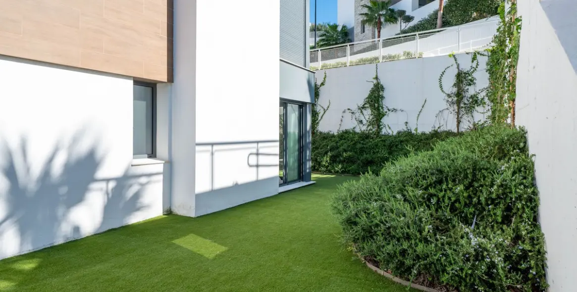 Продажа апартаментов на первом этаже в Cabopino 27