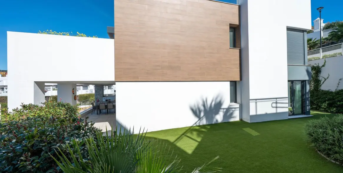 Продажа апартаментов на первом этаже в Cabopino 29