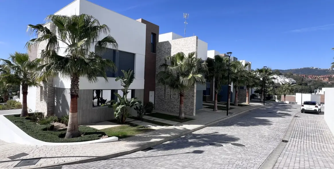 Продажа апартаментов на первом этаже в Cabopino 30