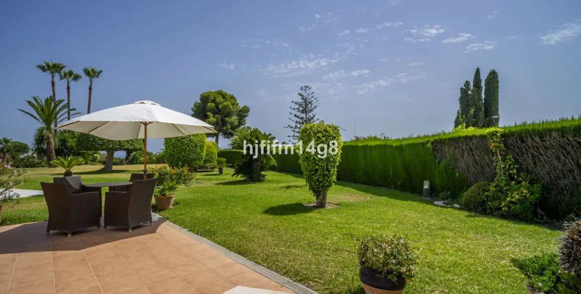 Venta de adosado en Nueva Andalucía 2