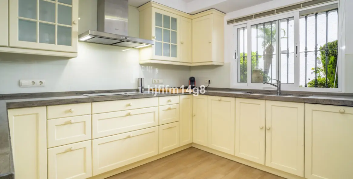 Venta de adosado en Nueva Andalucía 8