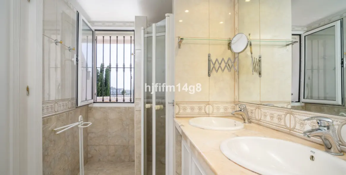 Venta de adosado en Nueva Andalucía 15