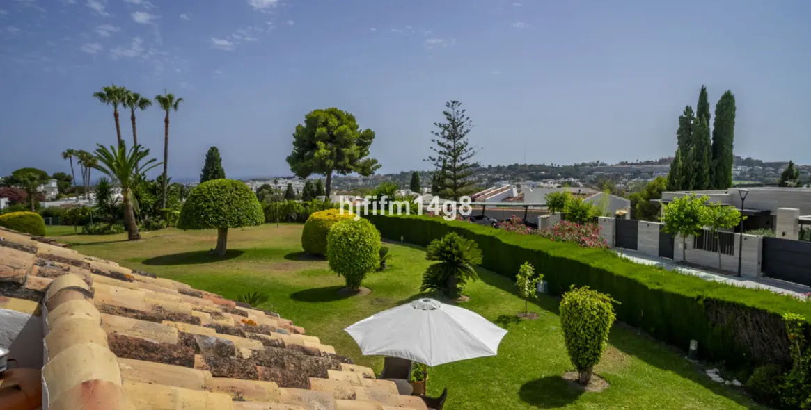 Продажа таунхауса в Nueva Andalucía 14