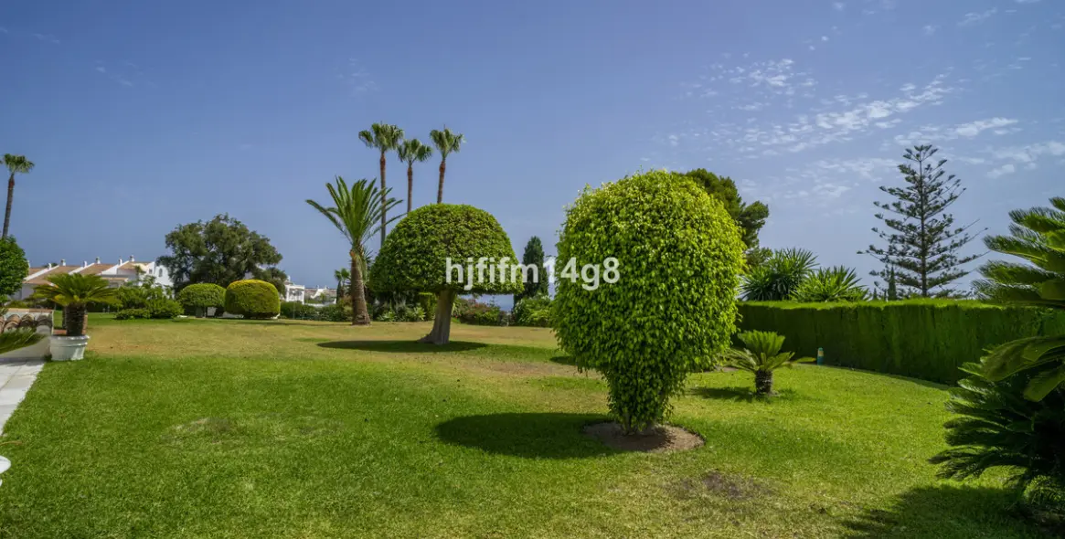 Продажа таунхауса в Nueva Andalucía 26