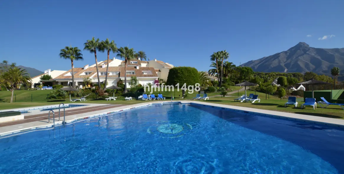 Продажа таунхауса в Nueva Andalucía 28