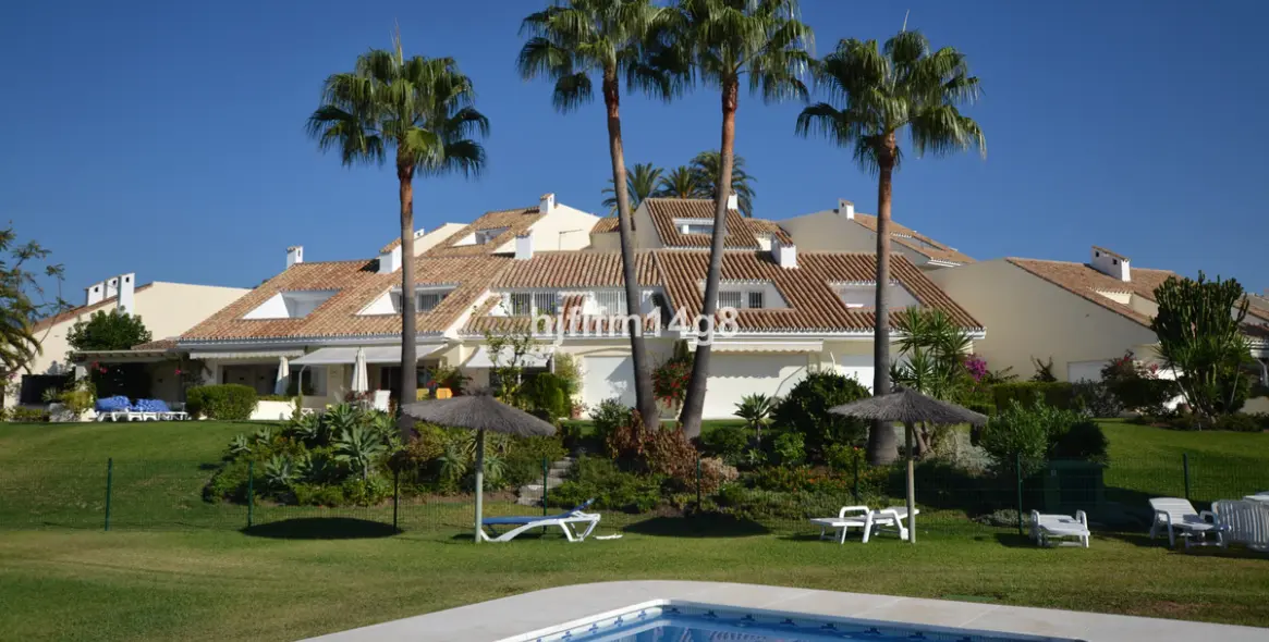 Продажа таунхауса в Nueva Andalucía 30