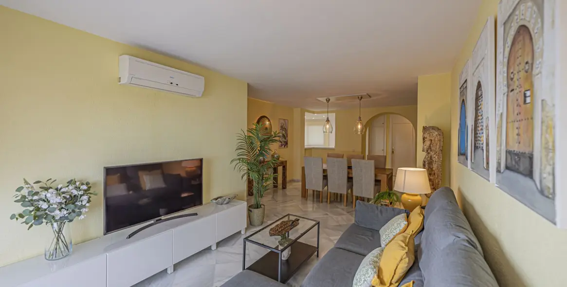 Продажа апартаментов на среднем этаже в Estepona 5