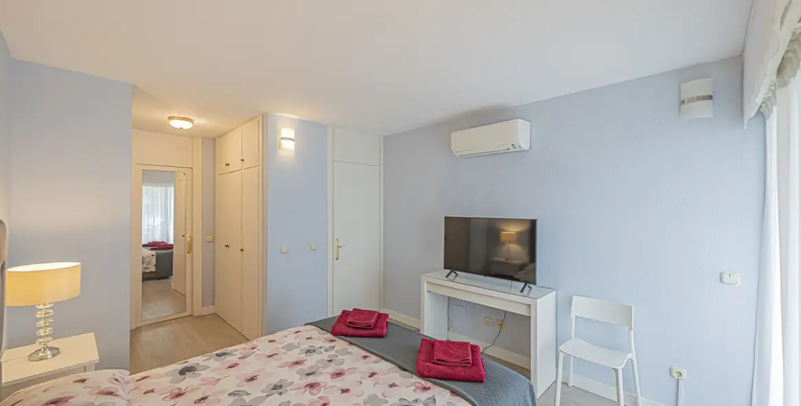 Продажа апартаментов на среднем этаже в Estepona 12