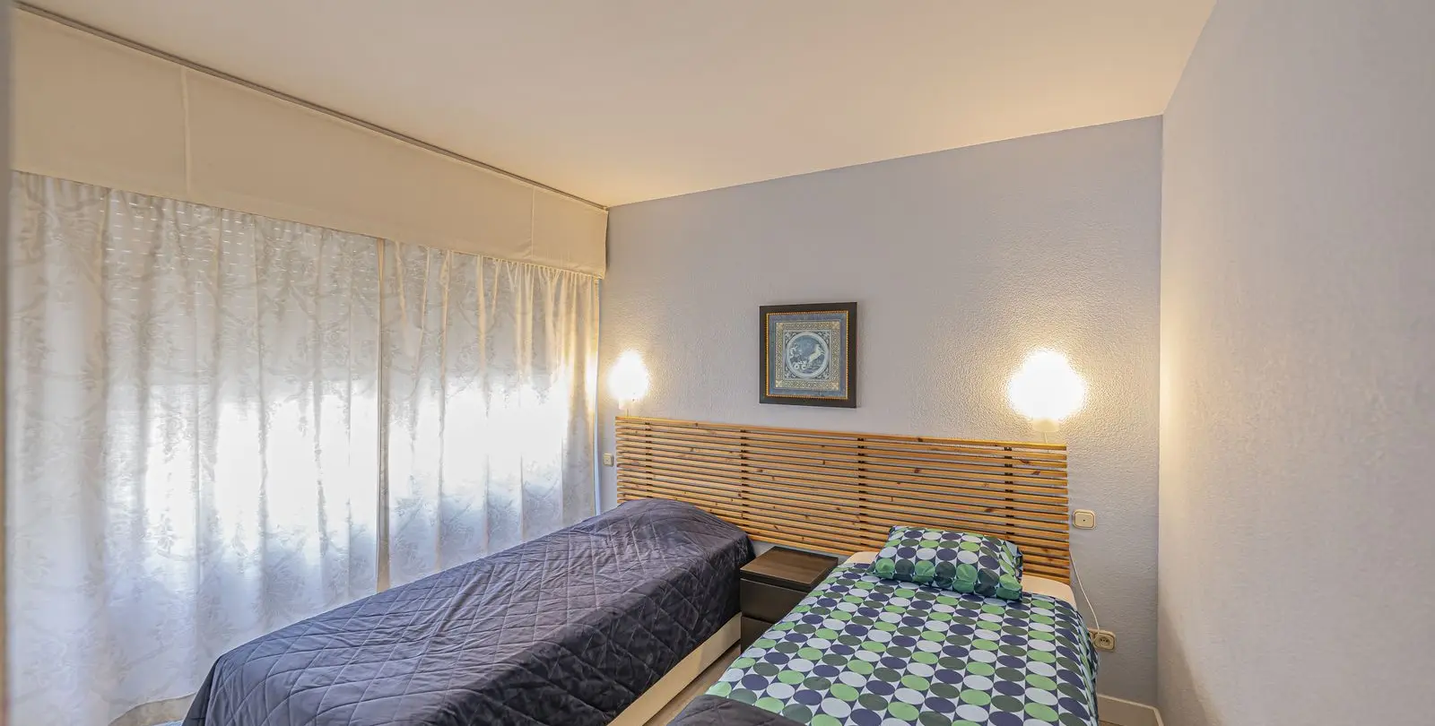 Venta de apartamento en planta media en Estepona 8