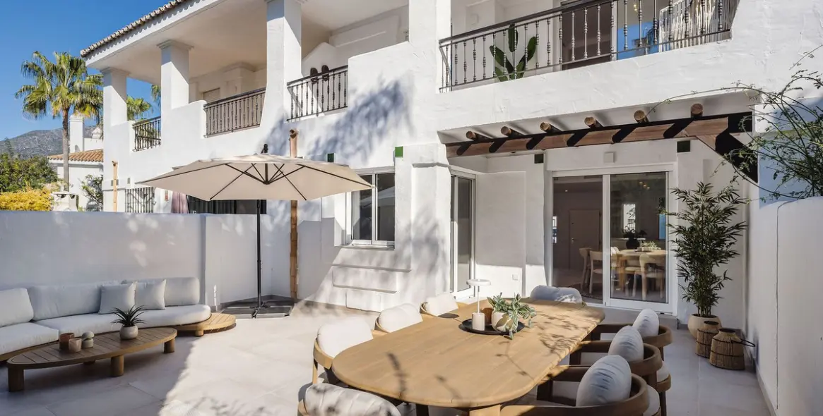 Sale of townhouse in Nueva Andalucía 1