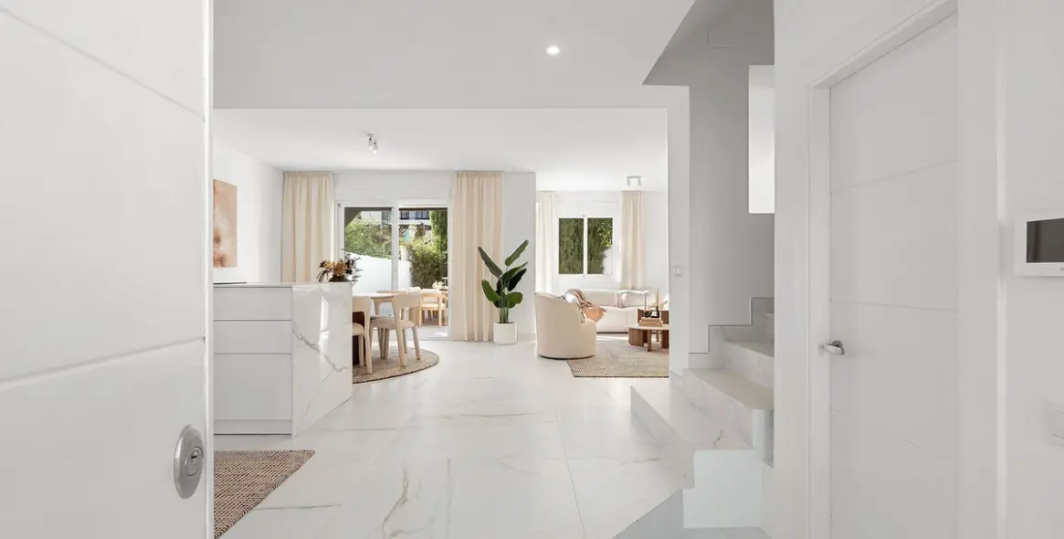 Sale of townhouse in Nueva Andalucía 2