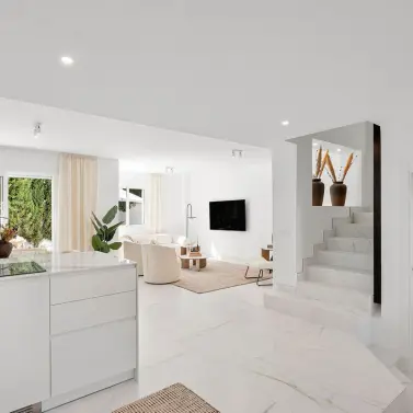 Sale of townhouse in Nueva Andalucía