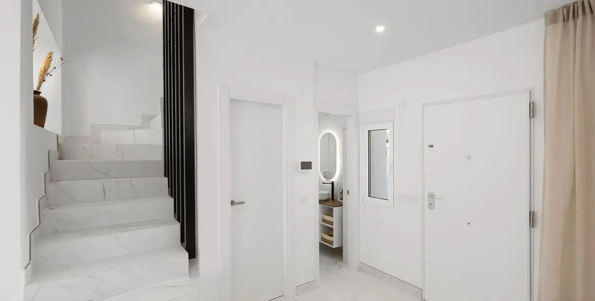 Sale of townhouse in Nueva Andalucía 16